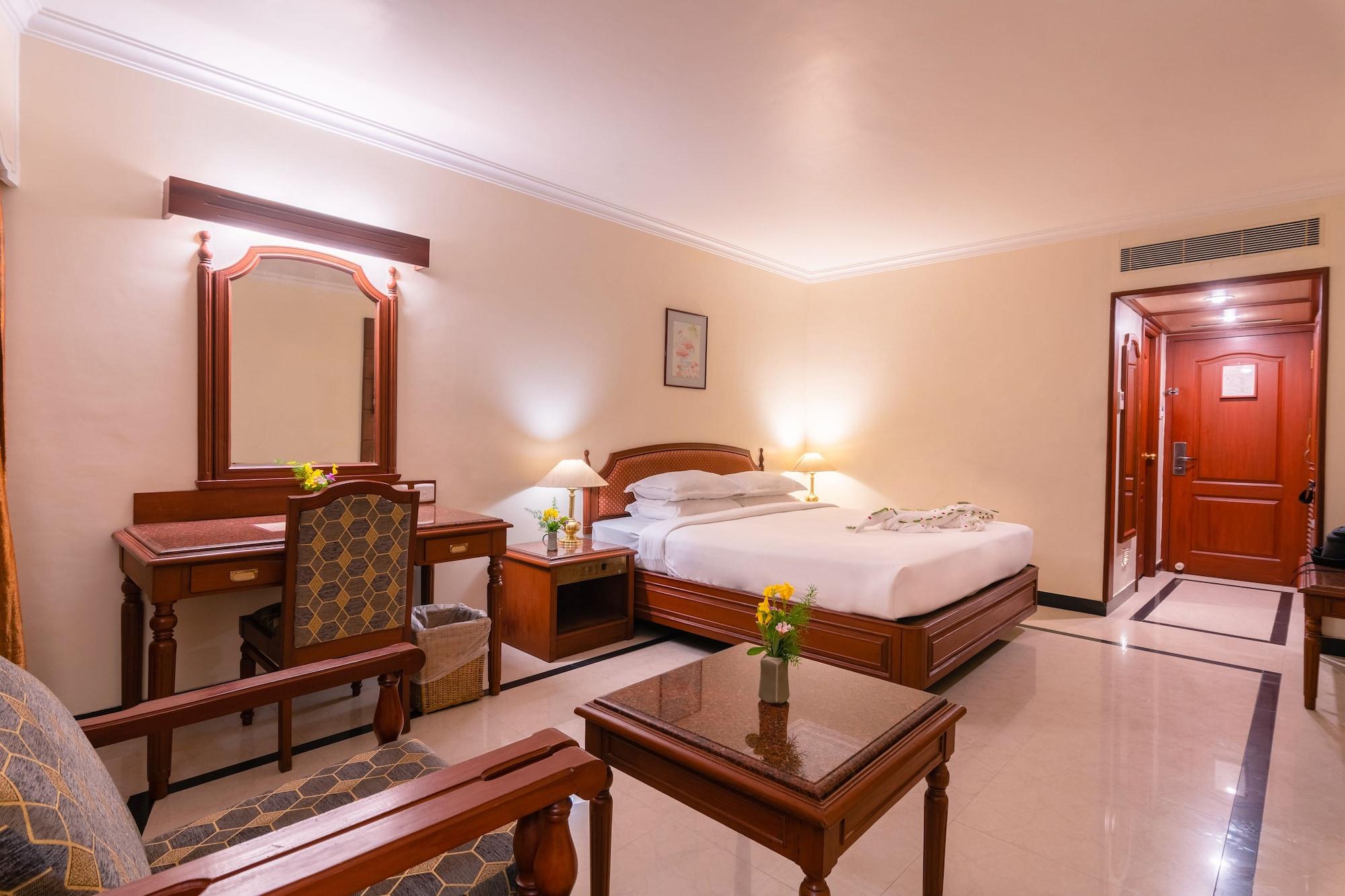 Hotel Annamalai International Pondicherry Exteriör bild