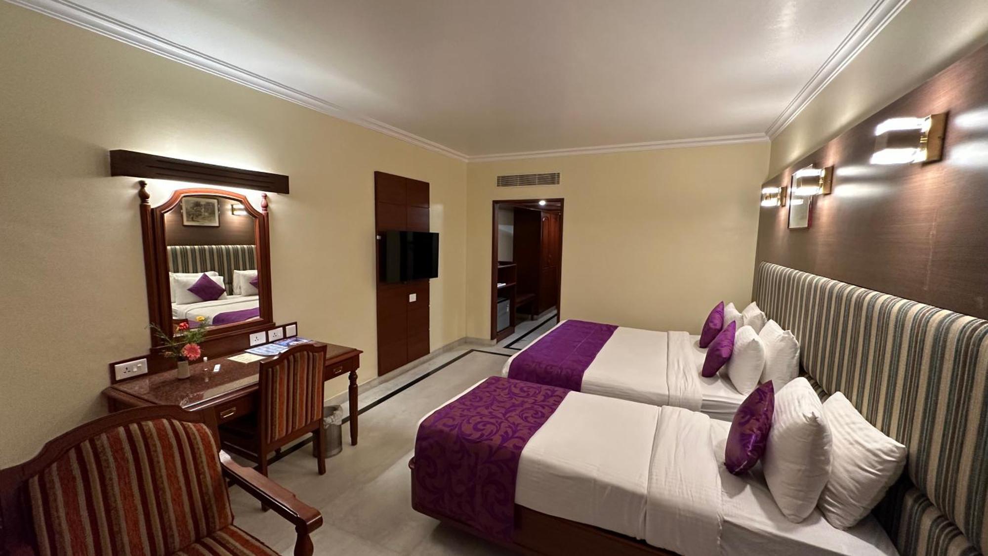 Hotel Annamalai International Pondicherry Exteriör bild