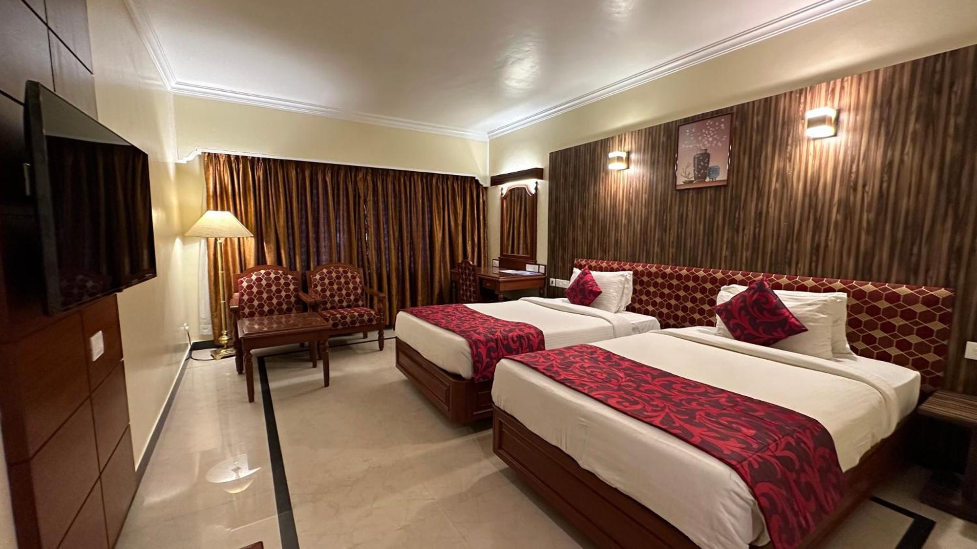 Hotel Annamalai International Pondicherry Exteriör bild