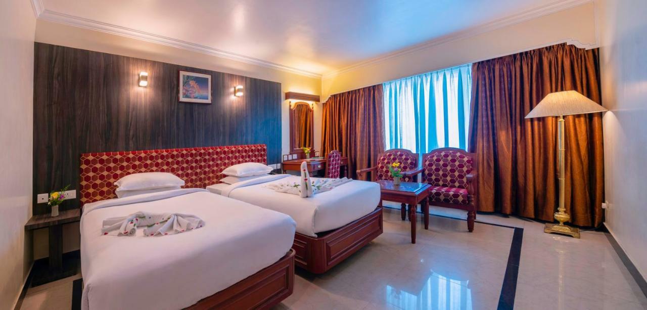 Hotel Annamalai International Pondicherry Exteriör bild