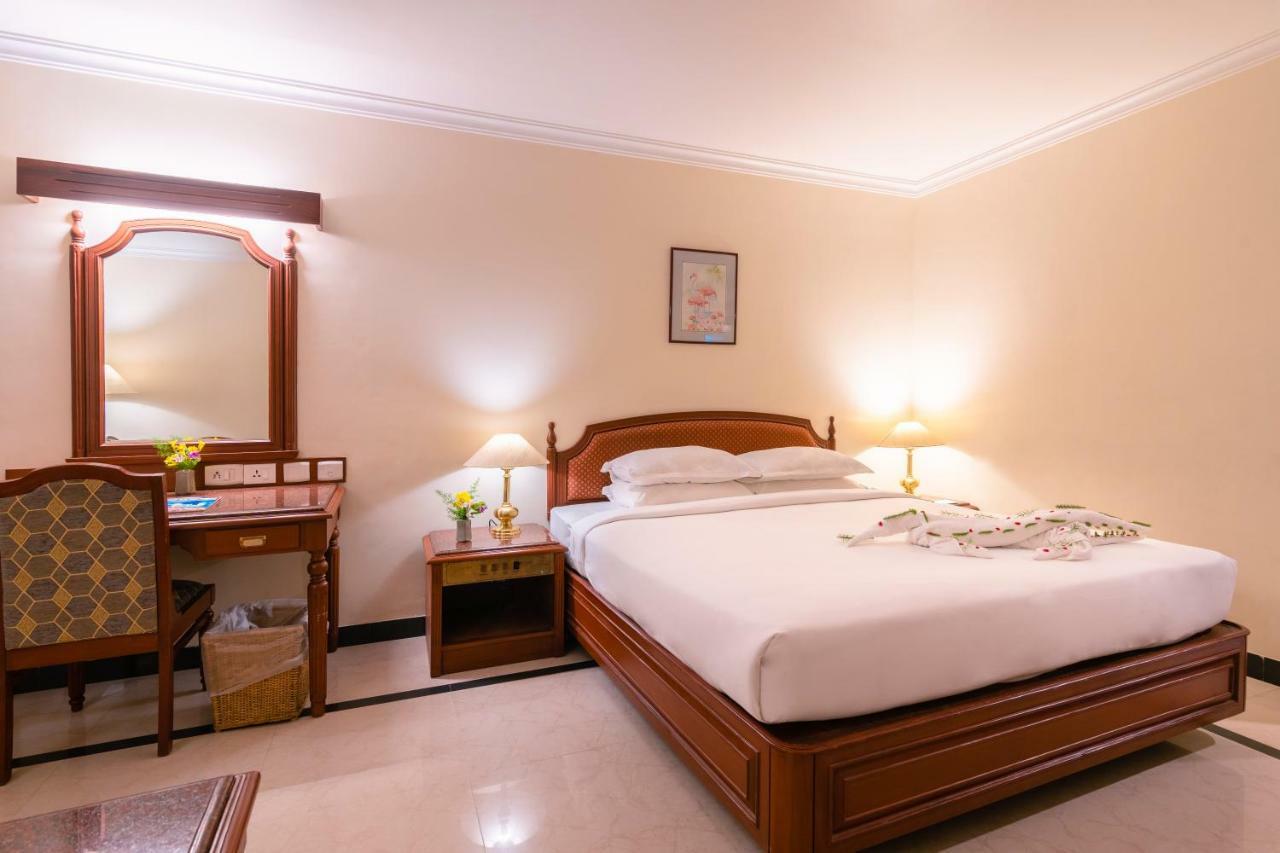 Hotel Annamalai International Pondicherry Exteriör bild