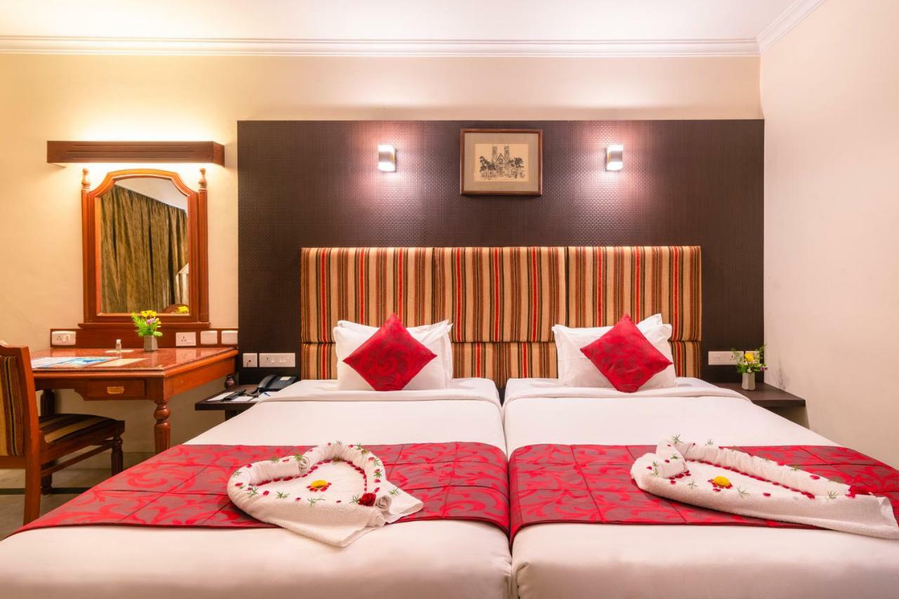 Hotel Annamalai International Pondicherry Exteriör bild