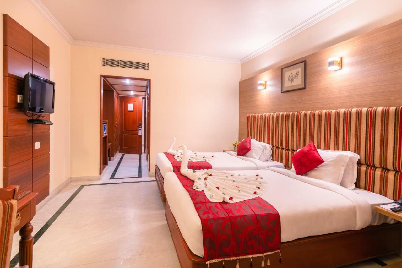 Hotel Annamalai International Pondicherry Exteriör bild